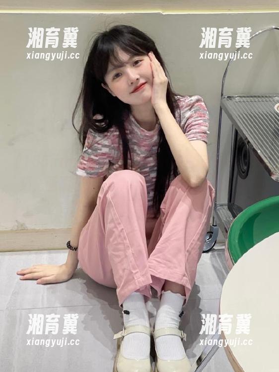 圆梦的“www.155.fun”视频，画面轻轻一转，我的小心脏也跟着砰砰响。