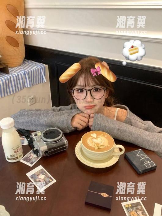 最近总沉迷于355fun，免费瓜吃到停不下来，心情不要太好哦！