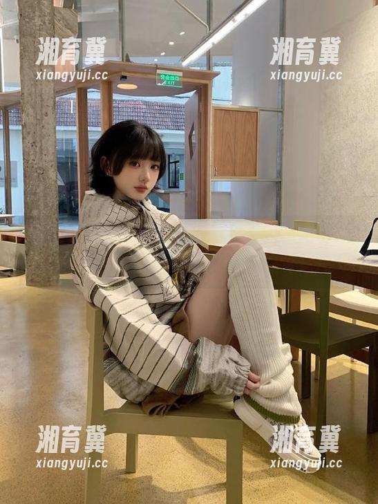 51吃瓜发布：今天的朝阳群众忙着围观，一边吃瓜一边点评！