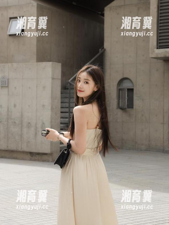 718娱乐网址大揭秘：吃瓜的时候不要太入迷，别把瓜汁喷了！