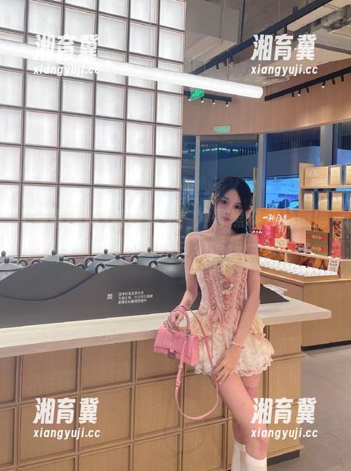 最新消息！冲哥黑料开始微博直播，让人目不暇接～