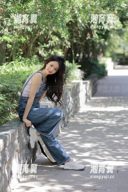 吃瓜网站的论坛，永远有人蹲守同一话题，果然不变