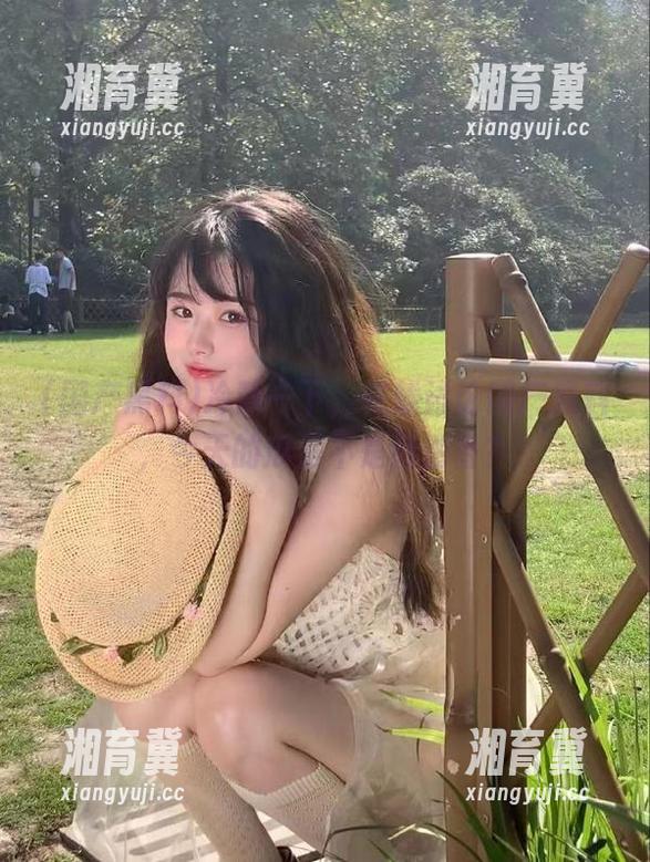 冷静一下，在线讨论国产黑料，今天的瓜是不是特别香？