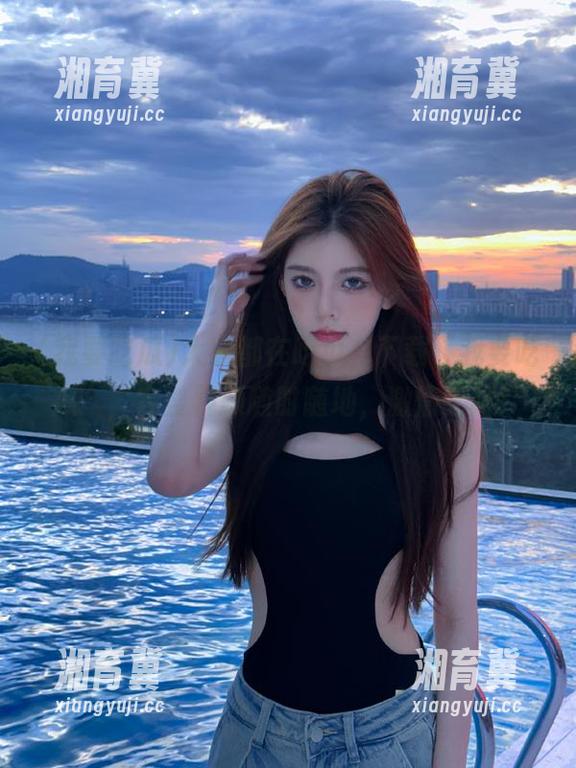 大家都在吃瓜，下载“我要吃瓜”，完整视频随时随地，激情无限！