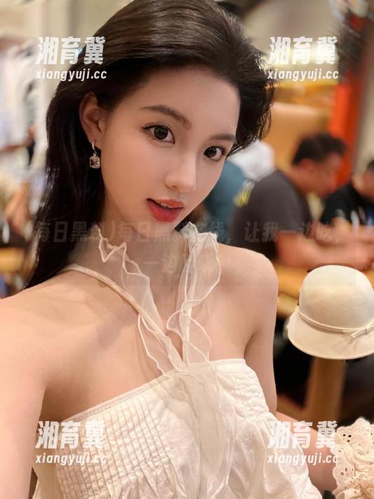 每日黑料 每日黑料在线,让我一边吃,一边哇哦!
