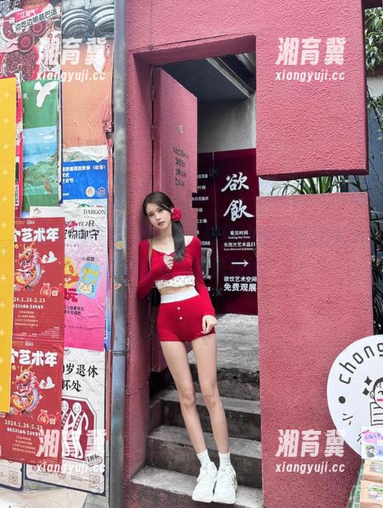 一路飙车，黑哥冲料传送门诱人的地址让人心跳加速！
