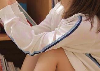 51黑料不打烊官网，我的指尖在屏幕上游走，像是在地毯上溜滑滑的玩具！