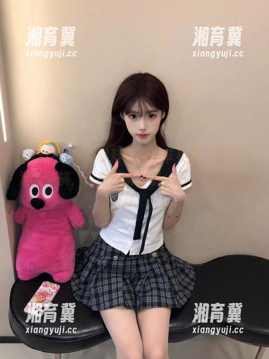 黑料不打烊苹果版，最新地址随你挑，但小心哦，别一不小心被cue！
