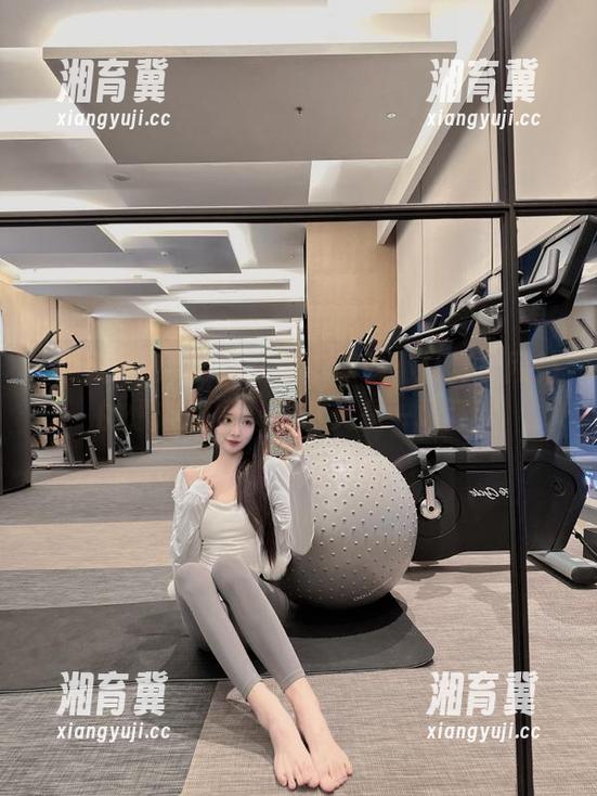 突然被“黑料不打烊”网站的爆料刷屏，果然又是一场狂欢
