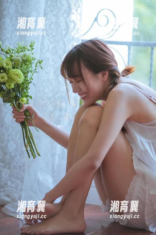 点击“链接”从黑料吃瓜app获取最新八卦，简直是跟上潮流的小白兔！