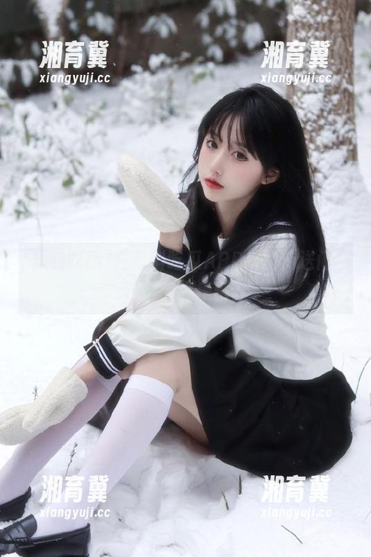 黑料吃瓜 在黑料吃瓜APP里的传送门,这一瞬太魔幻。