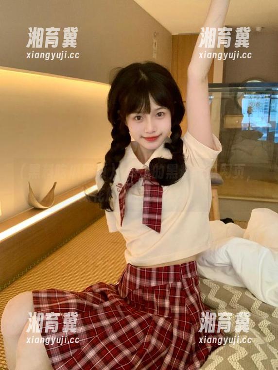 ios里的黑料吃瓜网页，探花趁机展现魅力！