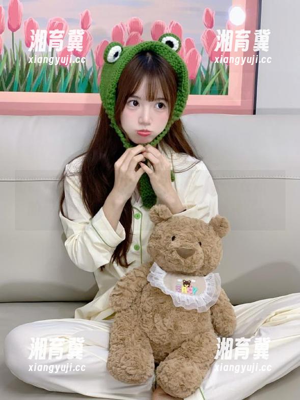 懵懂中随手点开“黑料在线”的“传送门”，心里已经开始脑补了。