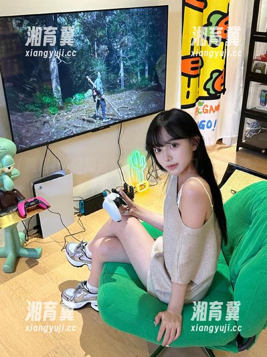 暗藏玄机的黑料社入口，向日葵照耀下的瓜果可不简单。