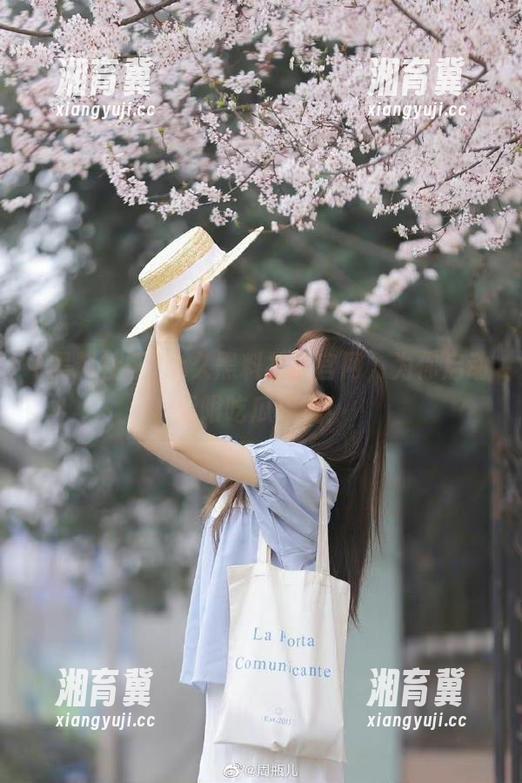 永久黑料社区官网，为你启动无限吃瓜模式！