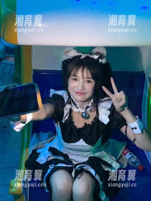 黑料社区导航，官网一开就被瓜碎得不成样子，不好意思跑去捡了！