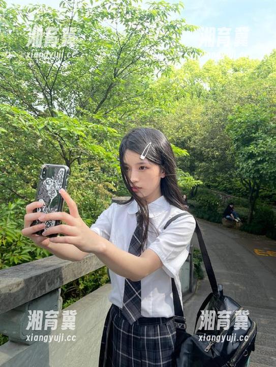 分享一下“黑料网”的在线互动，我保证真没想拉你进圈子，只想八卦而已。