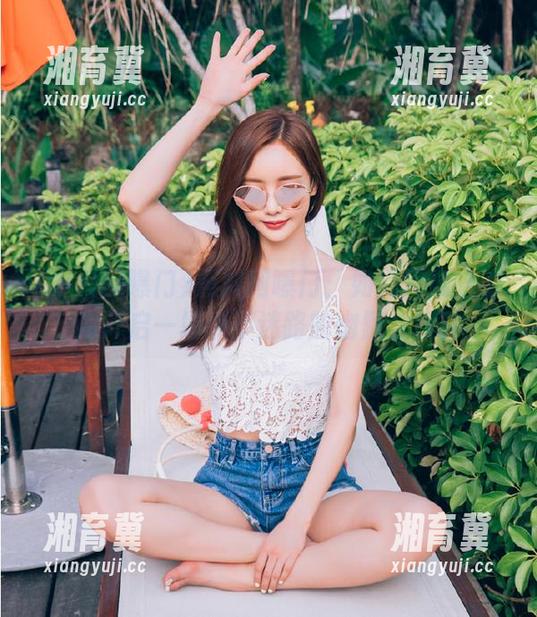 黑料网曝门：如何用域名查询开启一场永不迷路的幽默之旅！