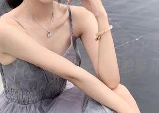 从“黑瓜吃料”app看人心，啊，就是这么个赚眼泪的事儿。