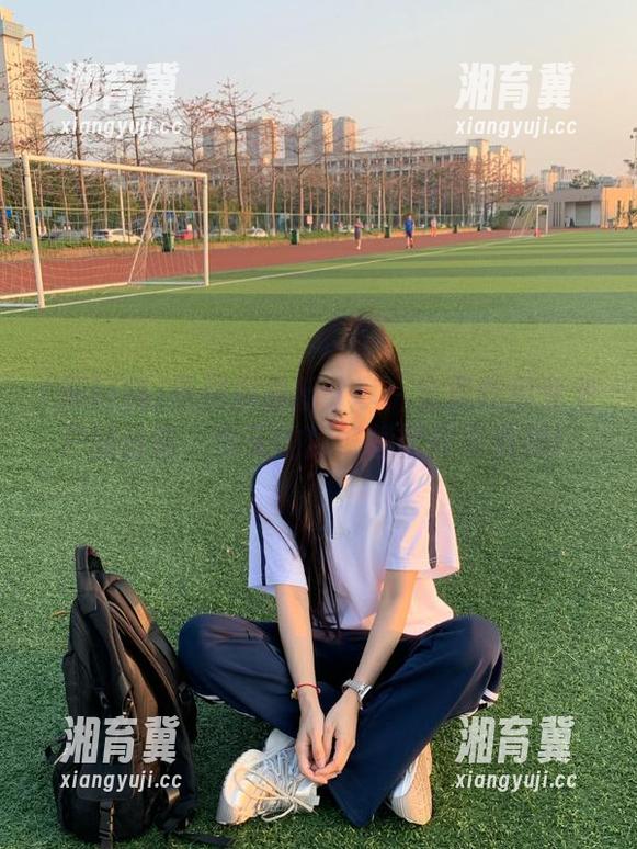 黑网料 黑网料最新分享:全职吃瓜专业户的日常,今天的瓜好像比昨天更辣!